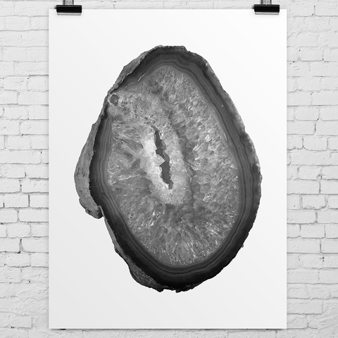 Agat crystal image print in soft, black and white tones