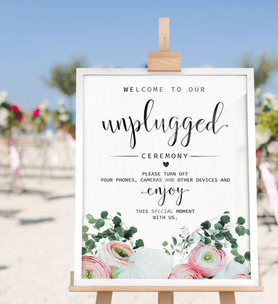 Outdoor beach wedding with the Unplugged Ceremony Bouquet print